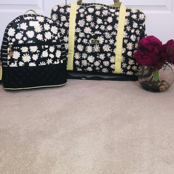 Betsey Johnson Handbags - Betsy Johnson Daisy Backpack